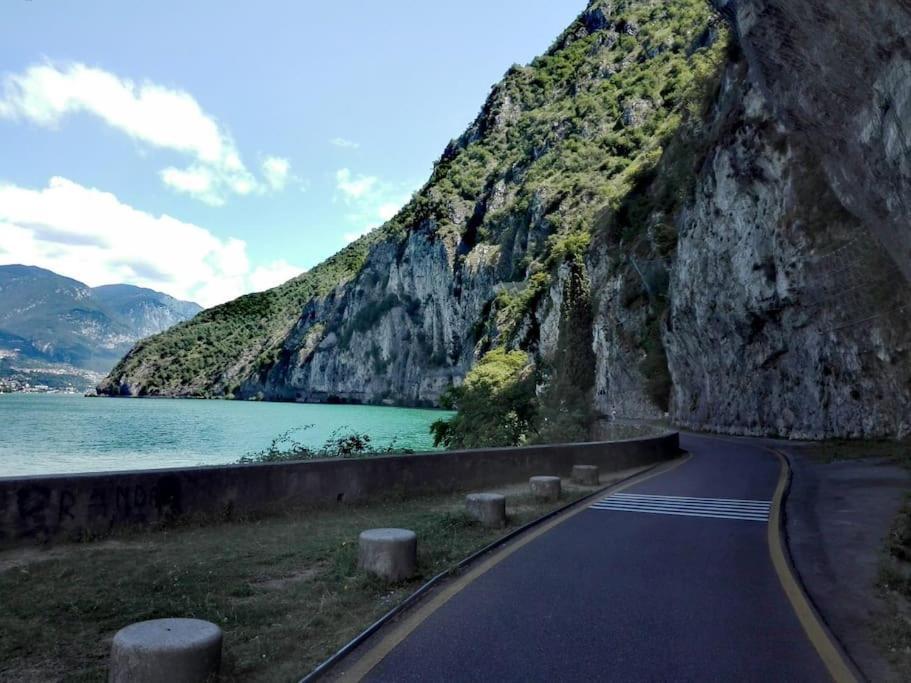 La Dolce Vita - Vista Lago E Piscina Parzanica Exterior foto